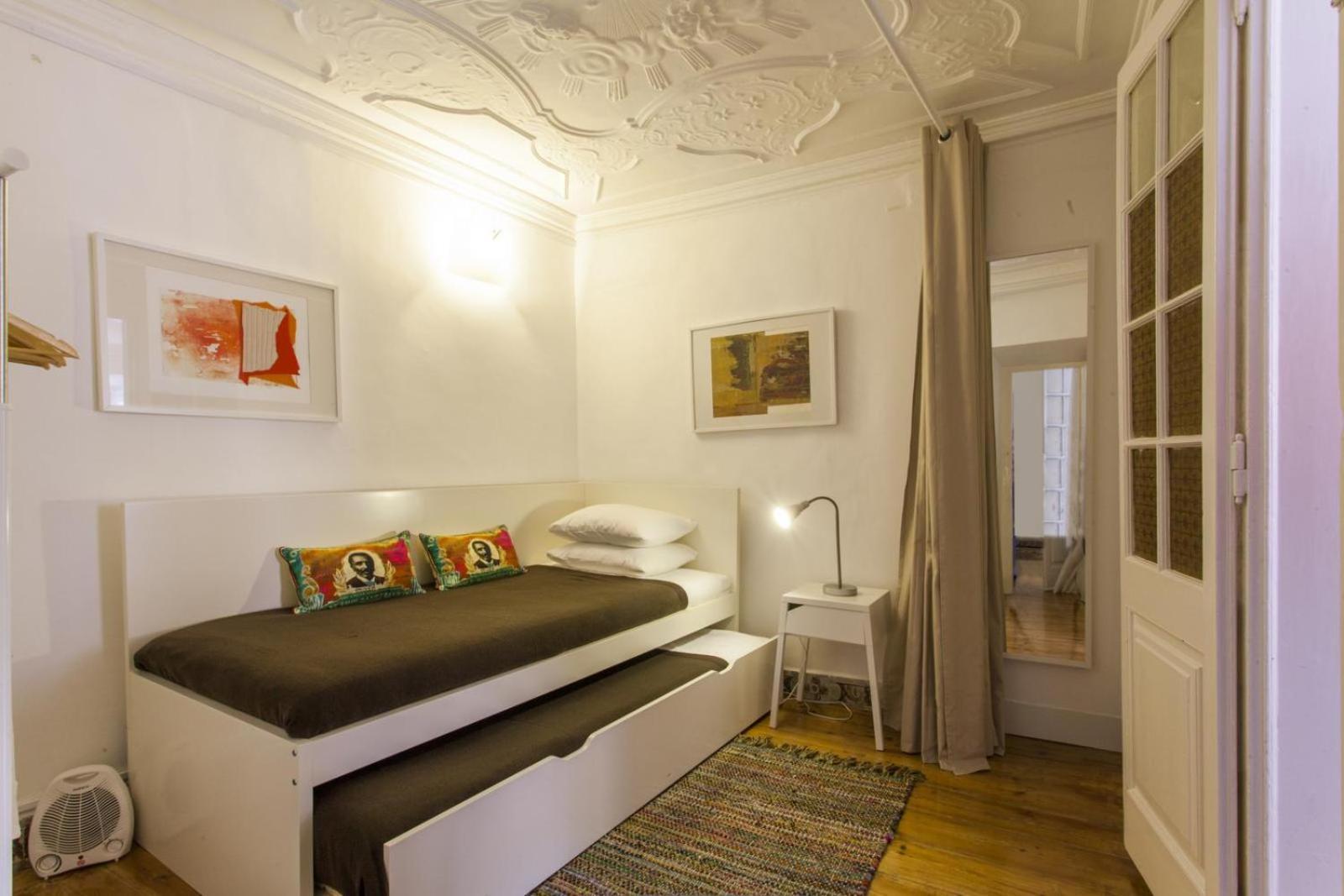 C2 Bairro Alto 18Th Century Beautiful Apartment Lisboa Dış mekan fotoğraf
